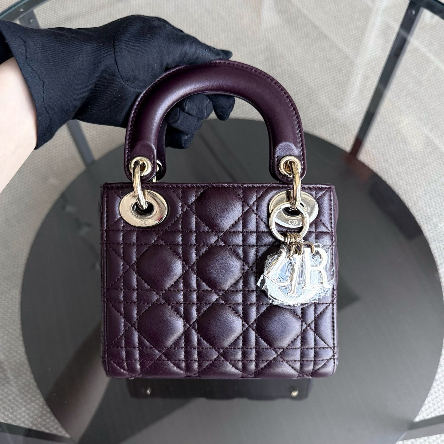 Kovancy Lady Mini - Sangle chaîne en cuir d'agneau Cannage bordeaux vin et matériel doré