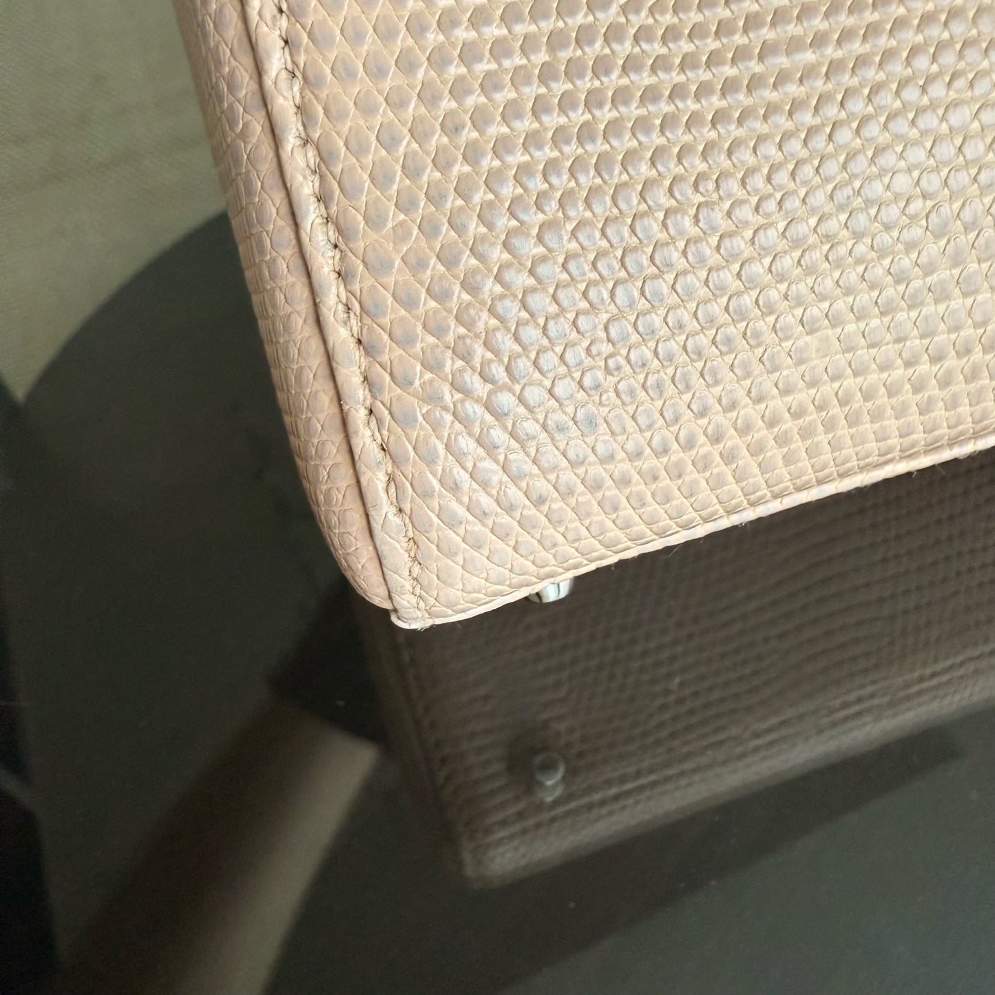 Kovancy Lady Mini - Couleur beige lézard exotique, finitions argentées