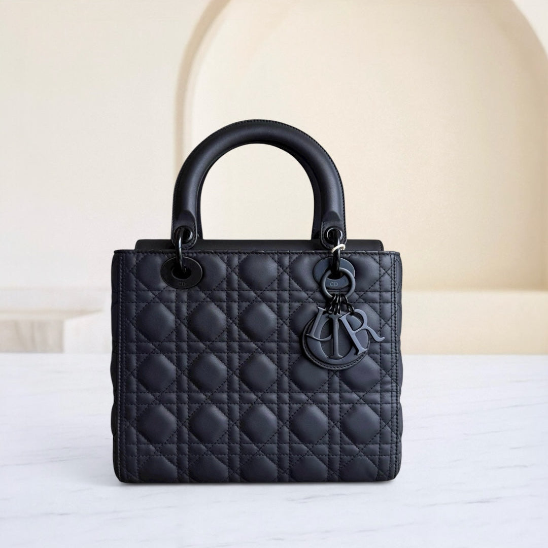 Kovancy Lady Taille moyenne - Cuir de veau noir, finitions noires, sans bandoulière