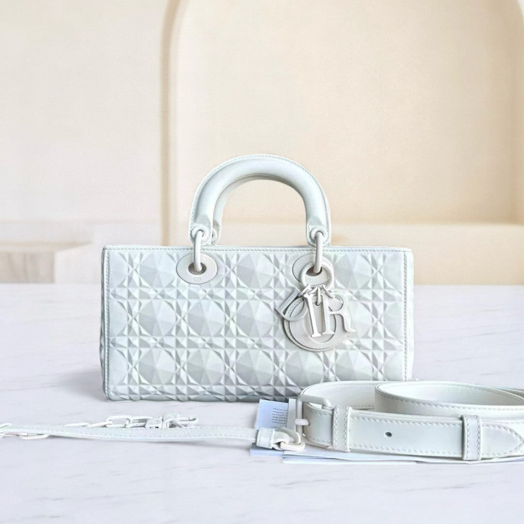 Kovancy D-Joy Medium Latte Cannage Cuir de veau motif Dimond Blanc