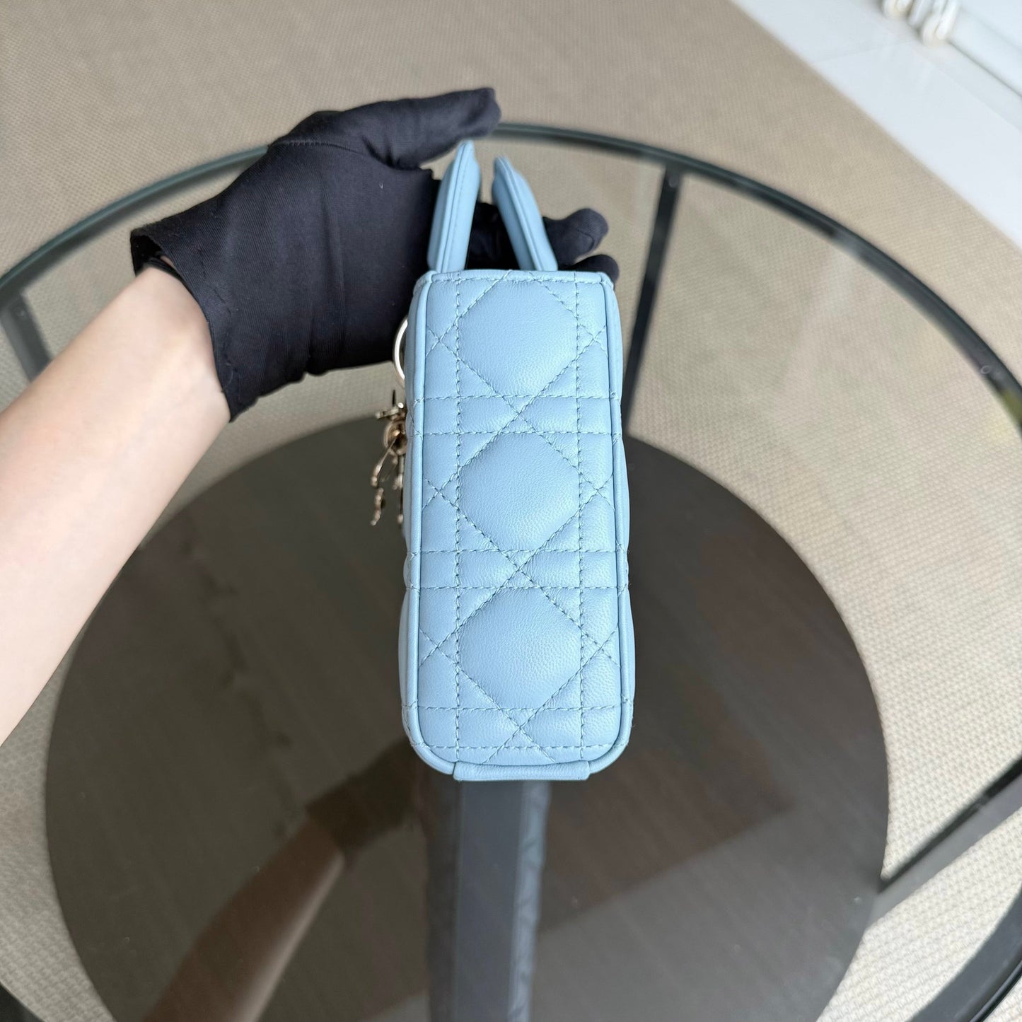 Kovancy D-Joy Medium - Cuir d'agneau Cannage Bleu clair Bleu bébé Ferrures dorées
