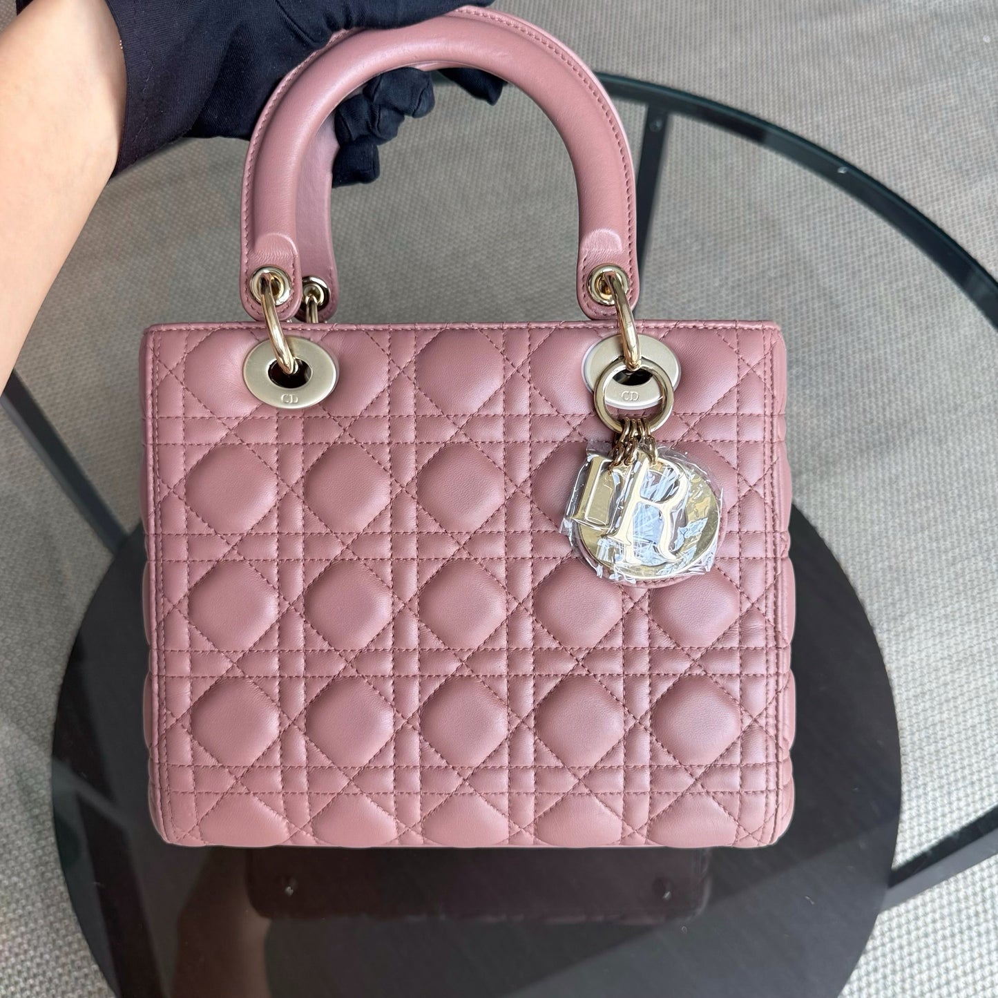Kovancy Lady Taille moyenne - Cuir d'agneau Cannage, finitions dorées, sans bandoulière