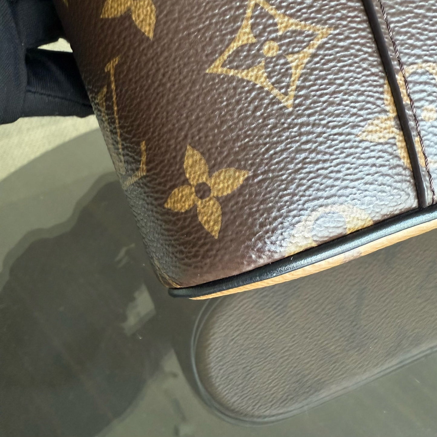 LVT Vanity Chain Pouch Monogram