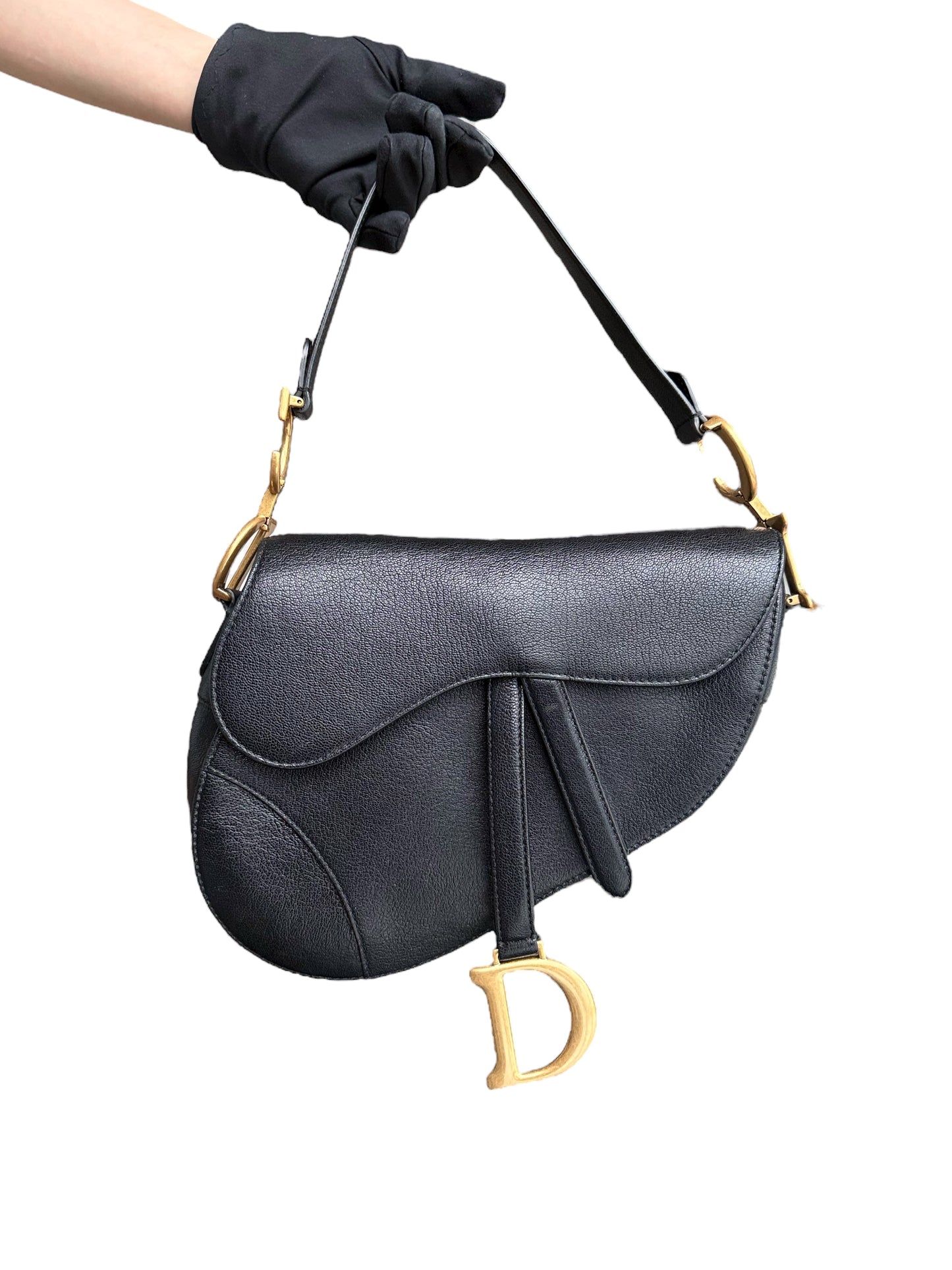 Kovancy Selle Medium - 25 cm en cuir de veau noir et finitions dorées