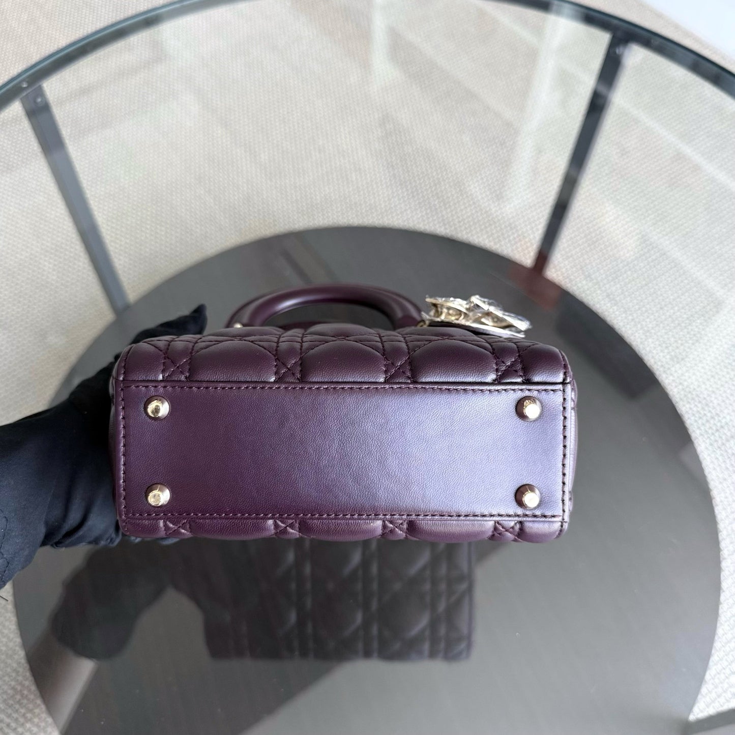 Kovancy Lady Mini - Sangle chaîne en cuir d'agneau Cannage bordeaux vin et matériel doré