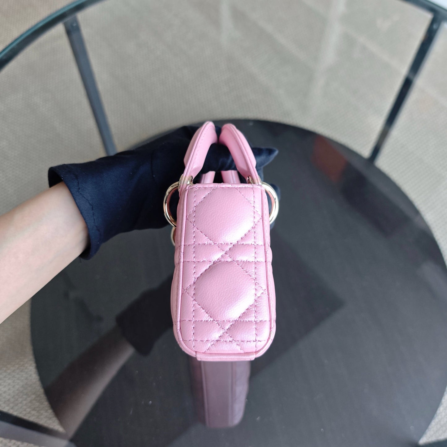 Kovancy D-Joy Micro - Cuir d'agneau Cannage irisé rose, accastillage doré, 17 cm
