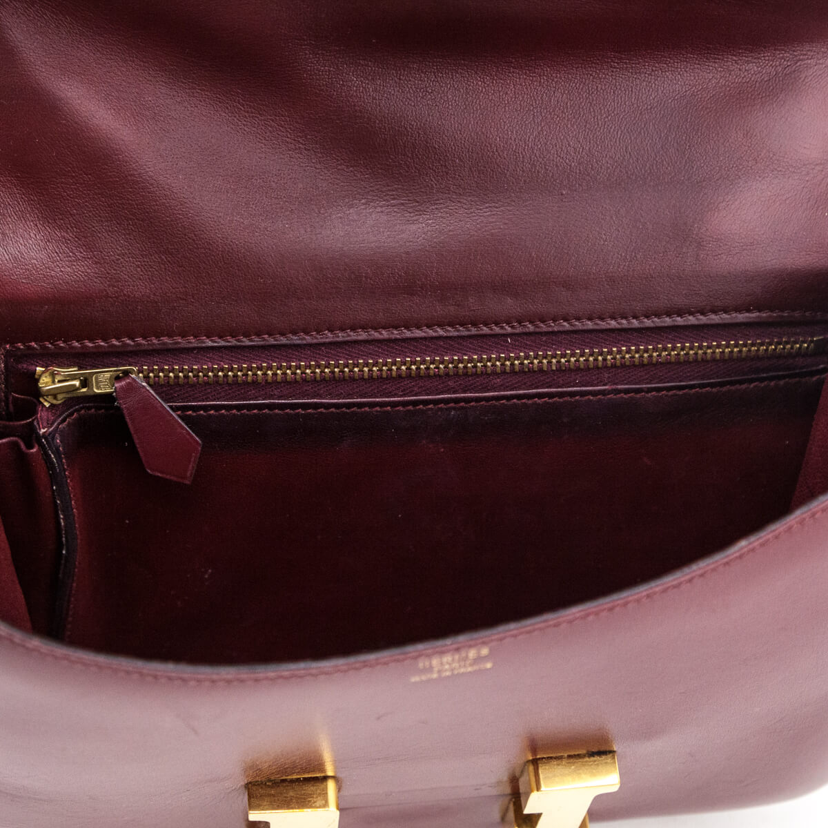 Hermès Red H Box Calf Vintage Constance 23