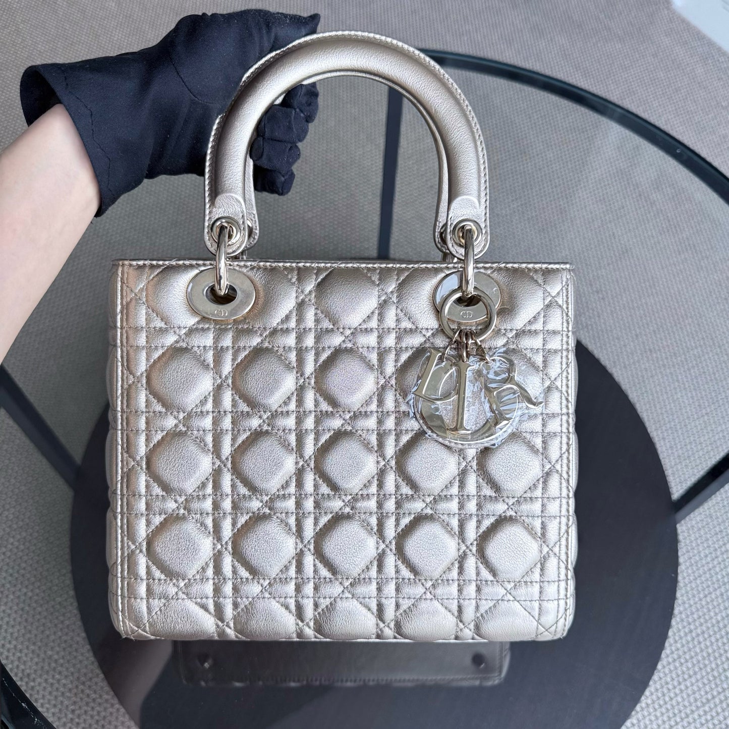 Kovancy Lady Moyen - Cuir de veau doré Cannage, accessoires dorés, sans sangle