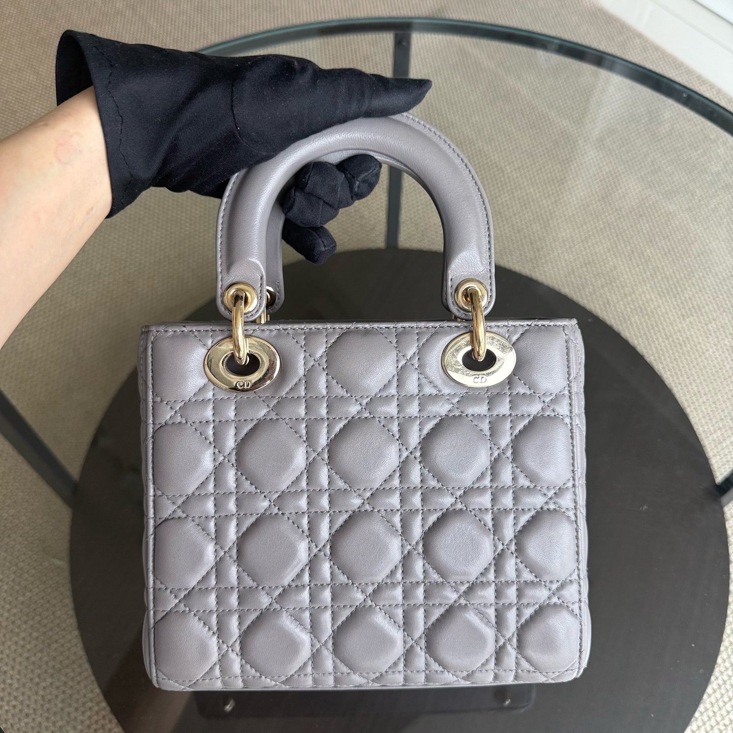 Kovancy Lady Petit - Cuir d'agneau Cannage Gris Gris Quincaillerie dorée