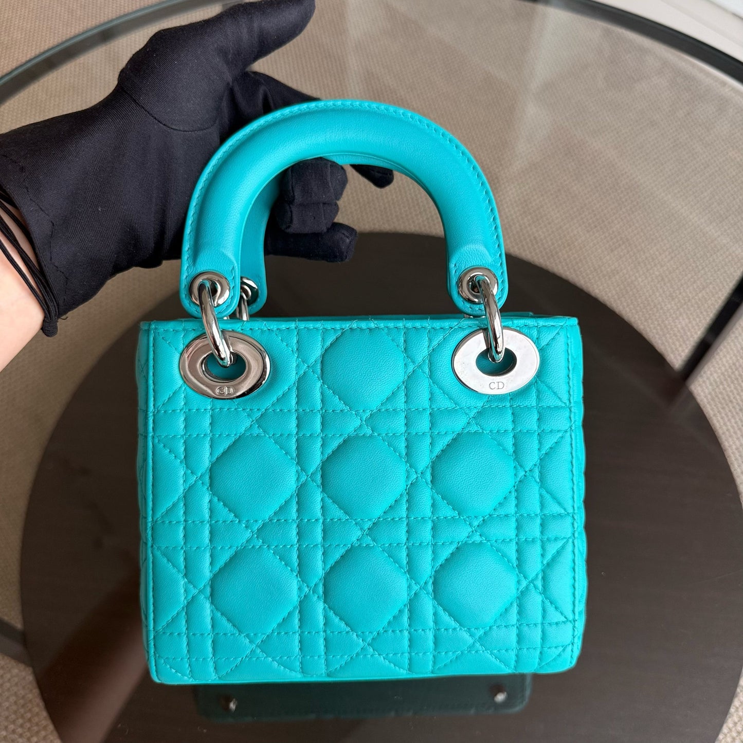 Kovancy Lady Mini - Sangle réglable en cuir d'agneau Cannage bleu cyan et matériel argenté
