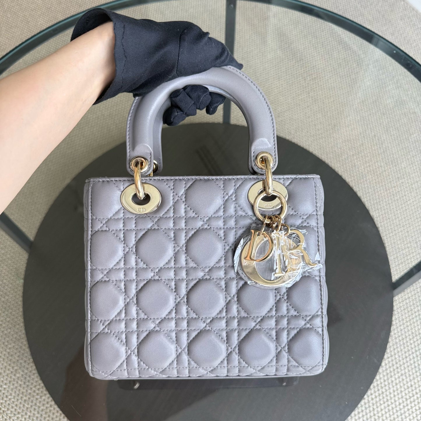 Kovancy Lady Petit - Cuir d'agneau Cannage Gris Gris Quincaillerie dorée