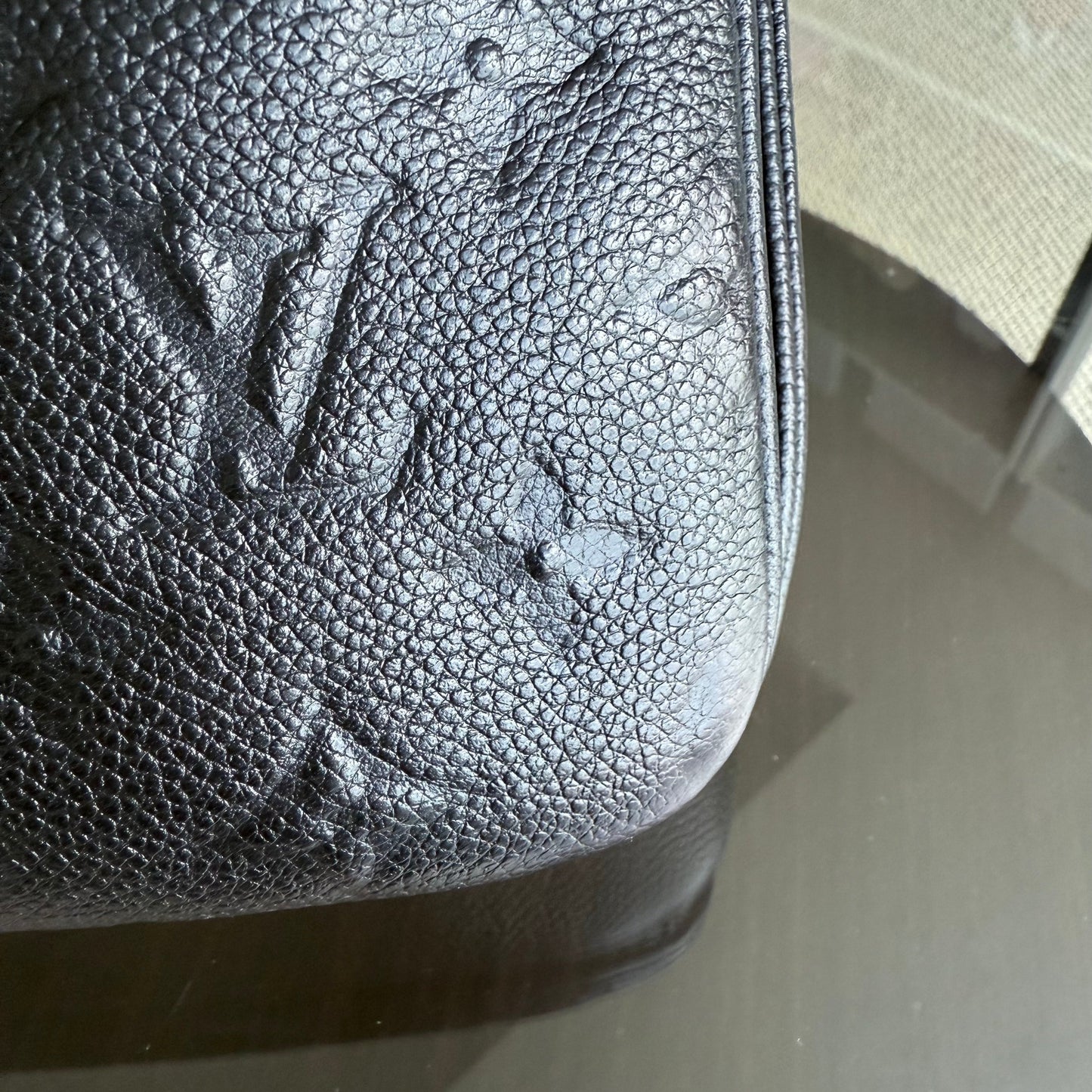 Kovancy Pochette Metis - Monogram Empreinte Cuir Noir Noir Or Quincaillerie