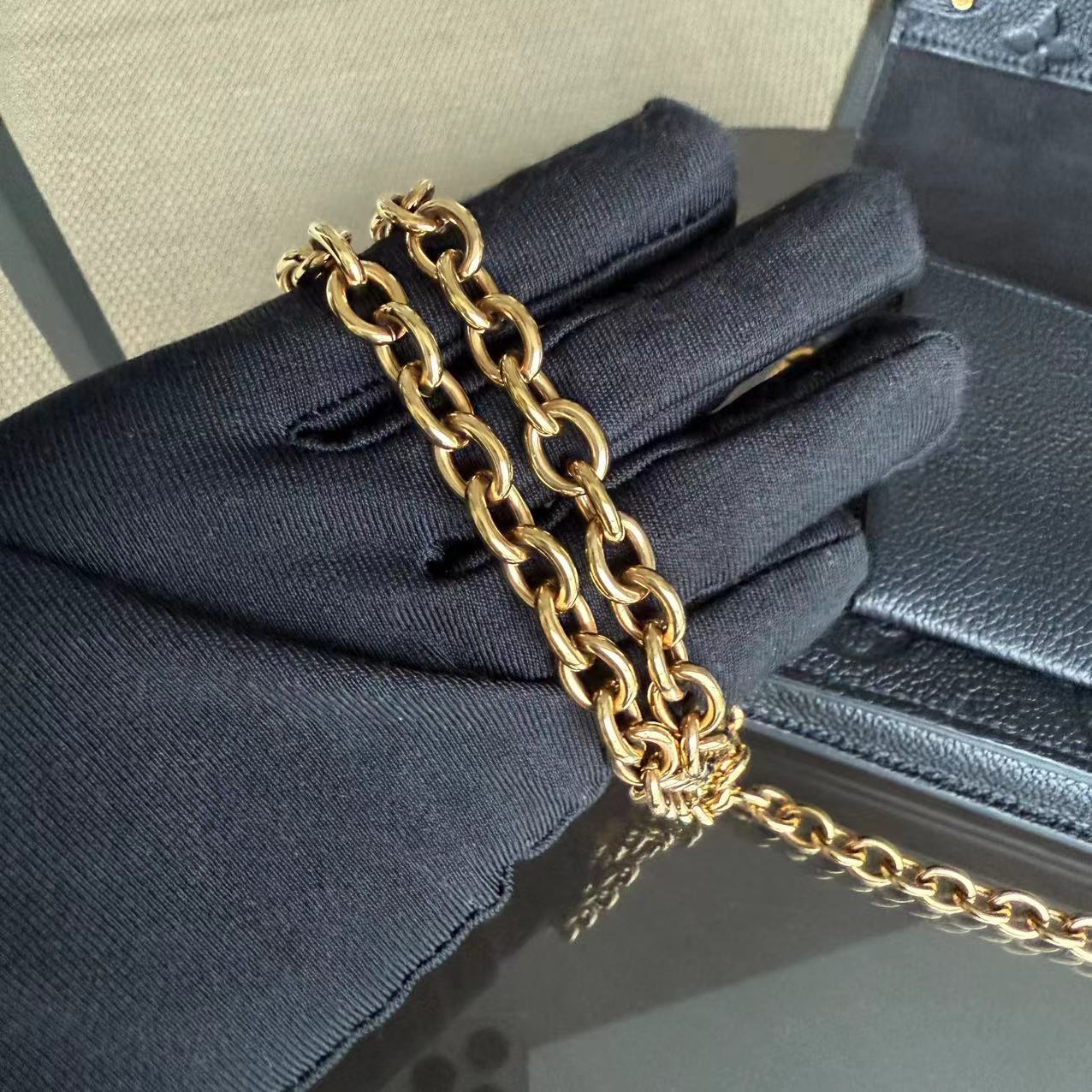 LVT Vavin Chain WOC Chain Wallet Empreinte Black Gold Hardware Black