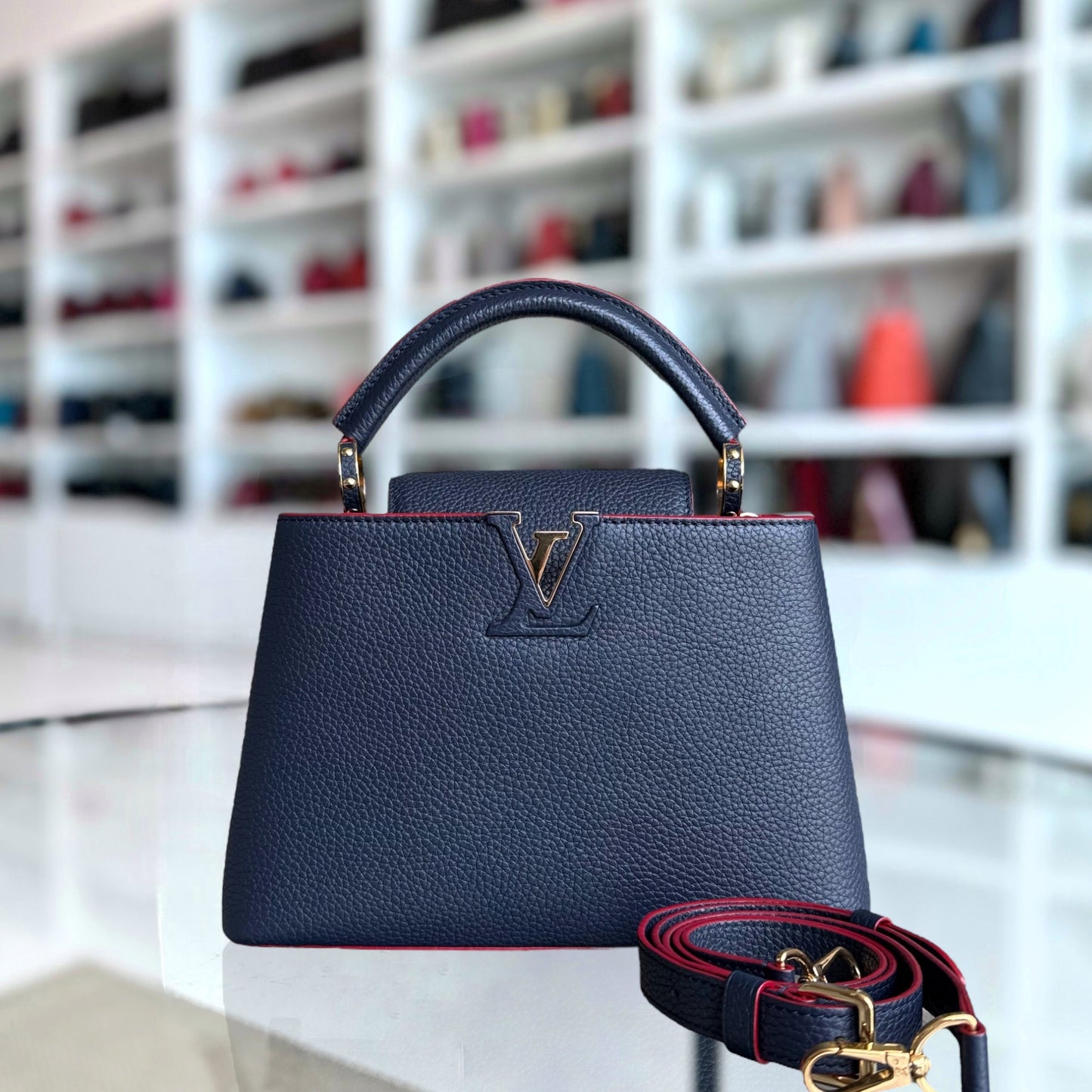 Kovancy Capucines BB - Cuir de veau grainé Bleu foncé Fuchsia Ferrures dorées