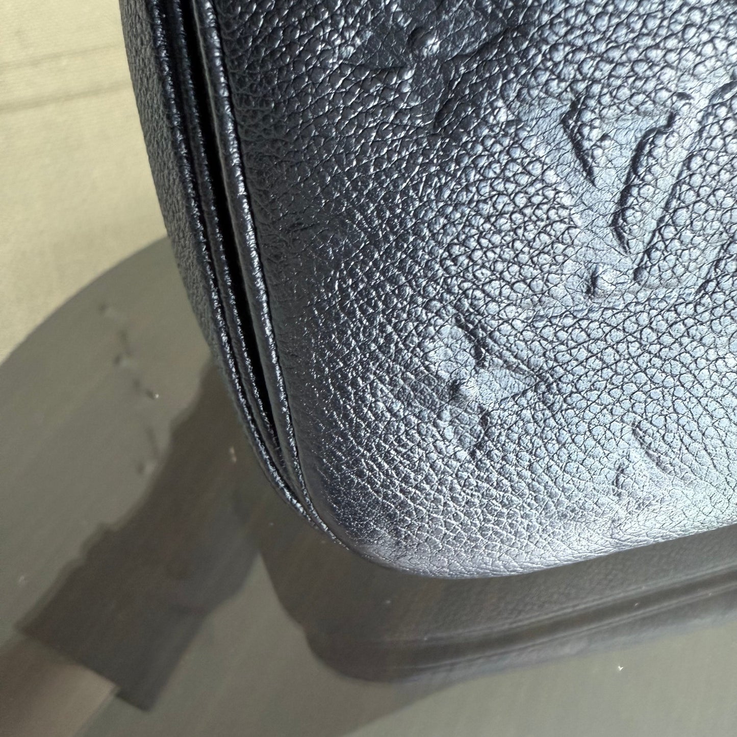 Kovancy Pochette Metis - Monogram Empreinte Cuir Noir Noir Or Quincaillerie