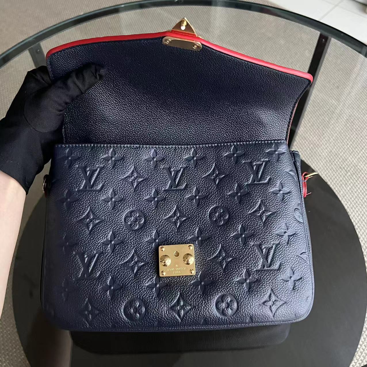 Kovancy Pochette Metis Calfskin Empreinte Marine Rouge Matériel Doré