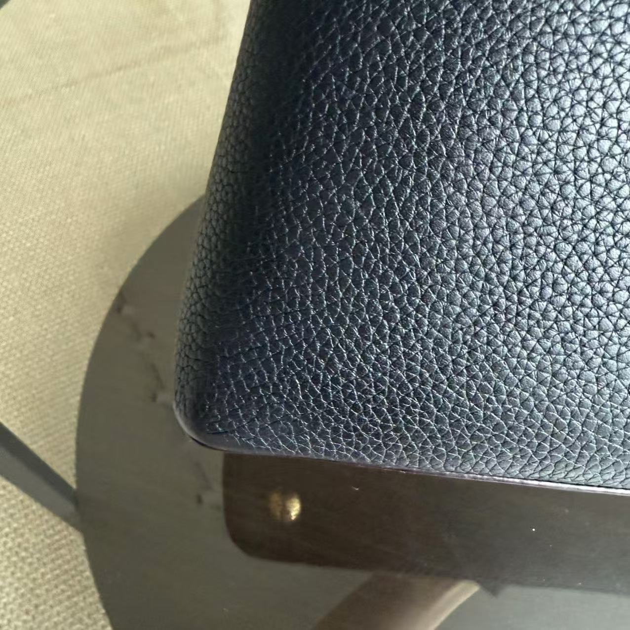 LVT Capucines MM - Black Taurillon Grained Calfskin GHW