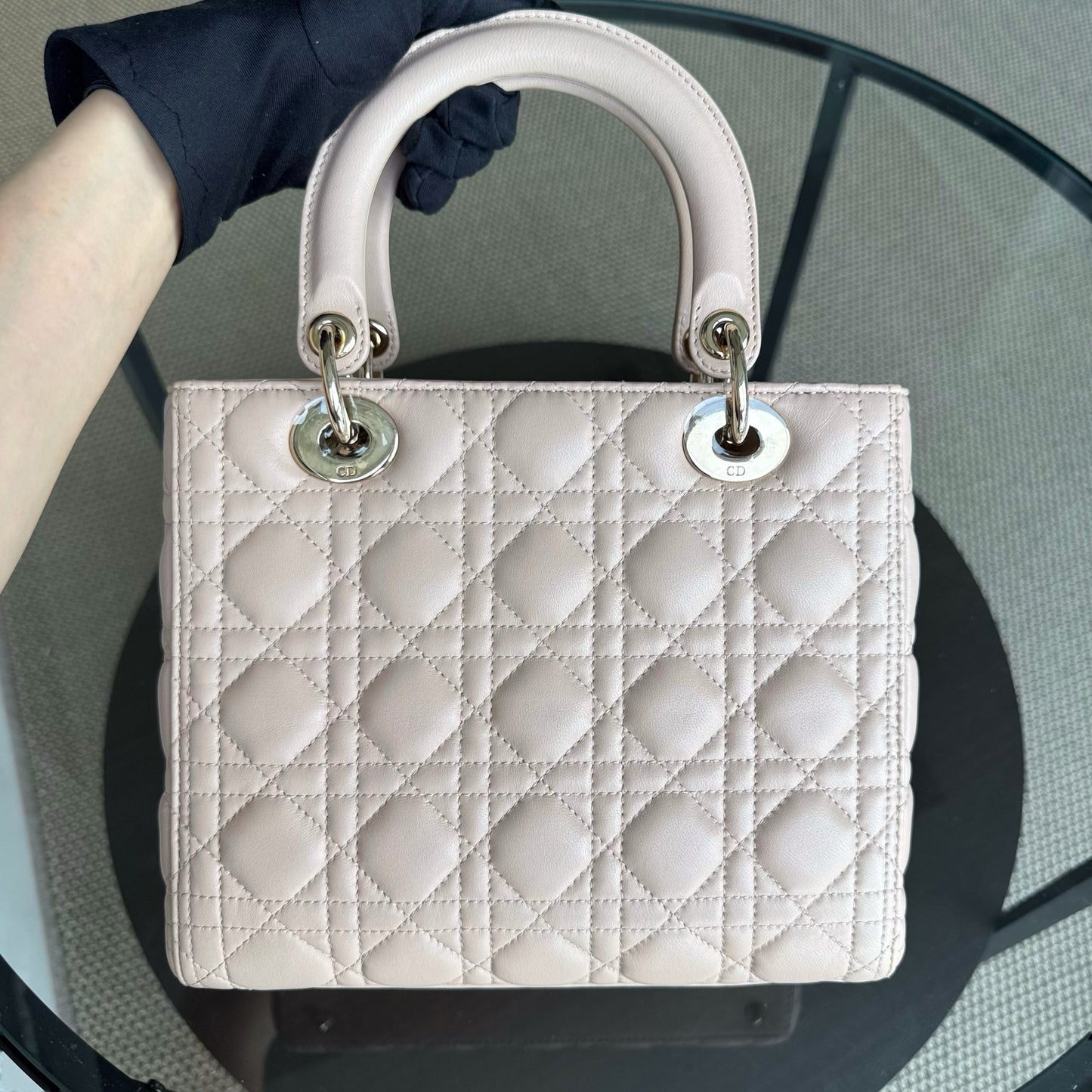 Kovancy Lady Moyen - Cuir d'agneau Cannage beige clair, finitions dorées