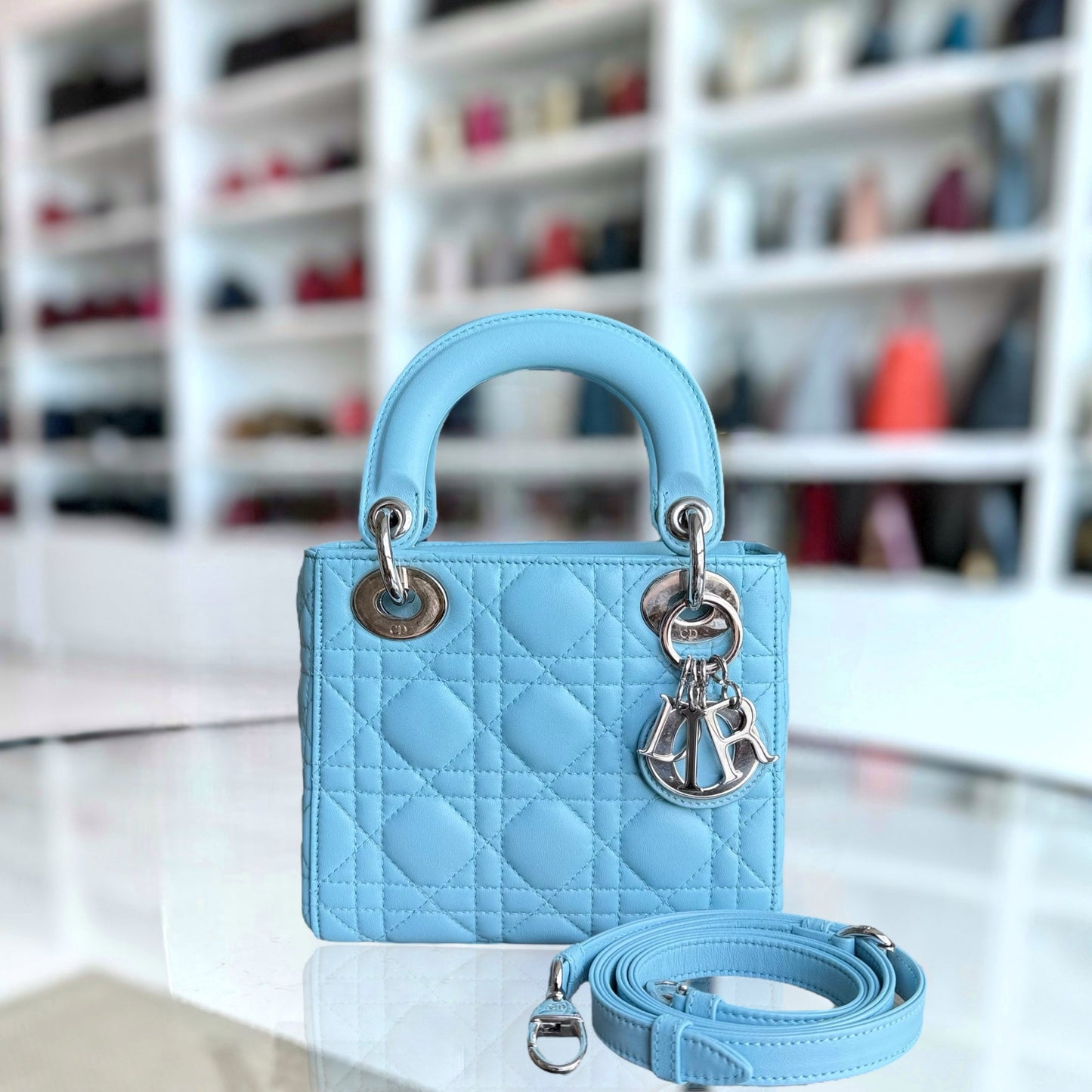 Kovancy Lady Mini - Cannage Agneau Bleu Clair Quincaillerie Argentée Bandoulière Réglable