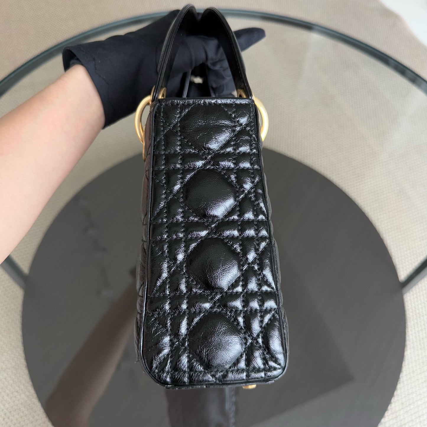 Kovancy Lady Petit modèle - Cuir de veau glacé Cannage, finitions noires et dorées