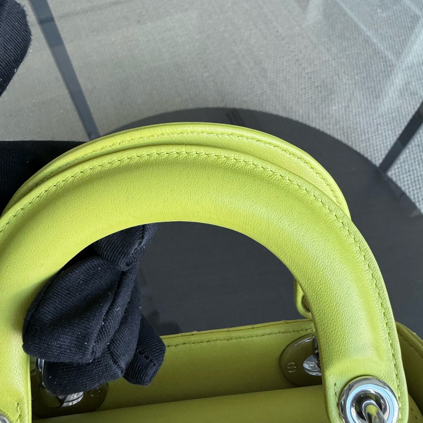 Kovancy Lady Mini - Sangle réglable en cuir d'agneau Cannage jaune et métal argenté