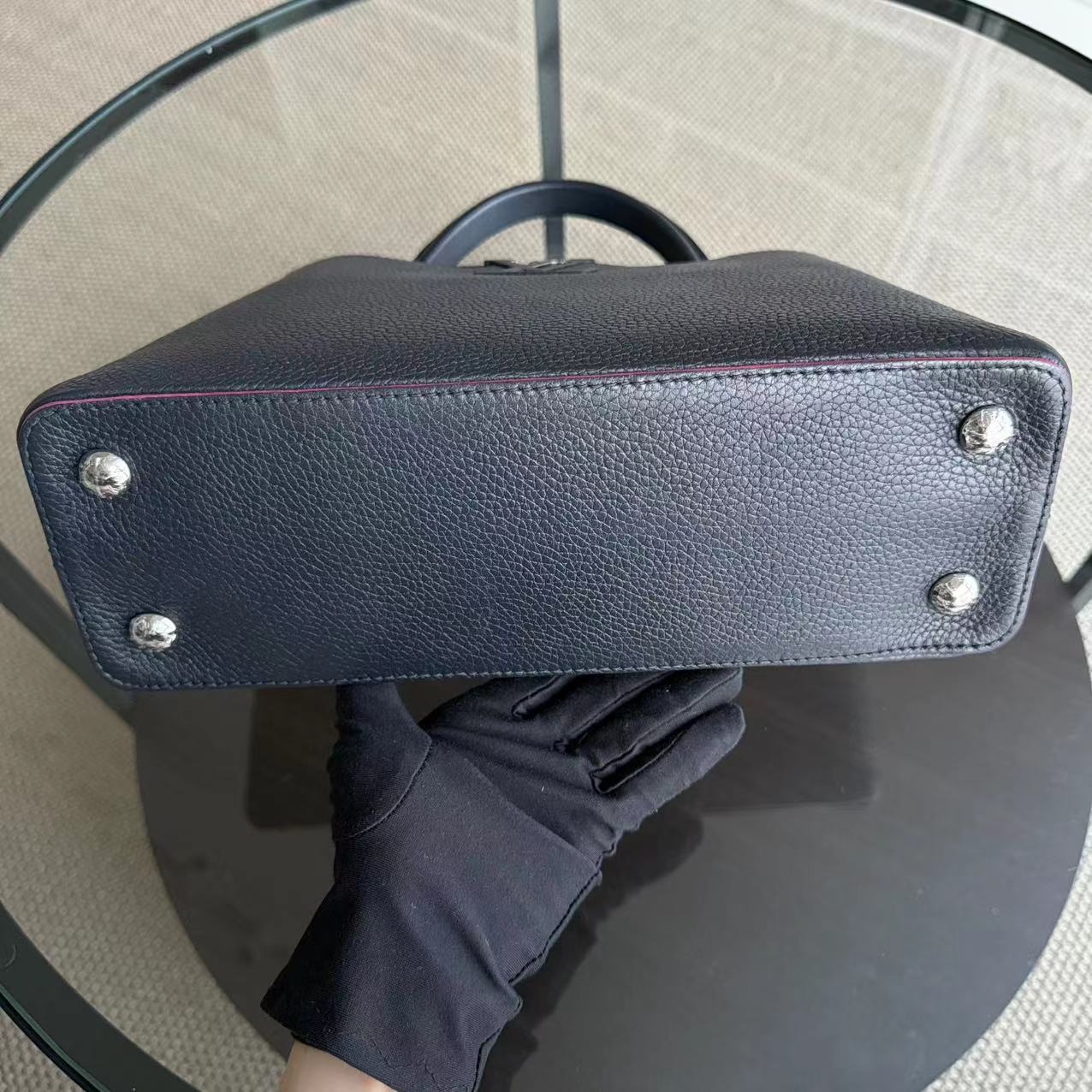 LVT Capucines - MM Black Taurillon Grained Calfskin Silver-tone Hardware