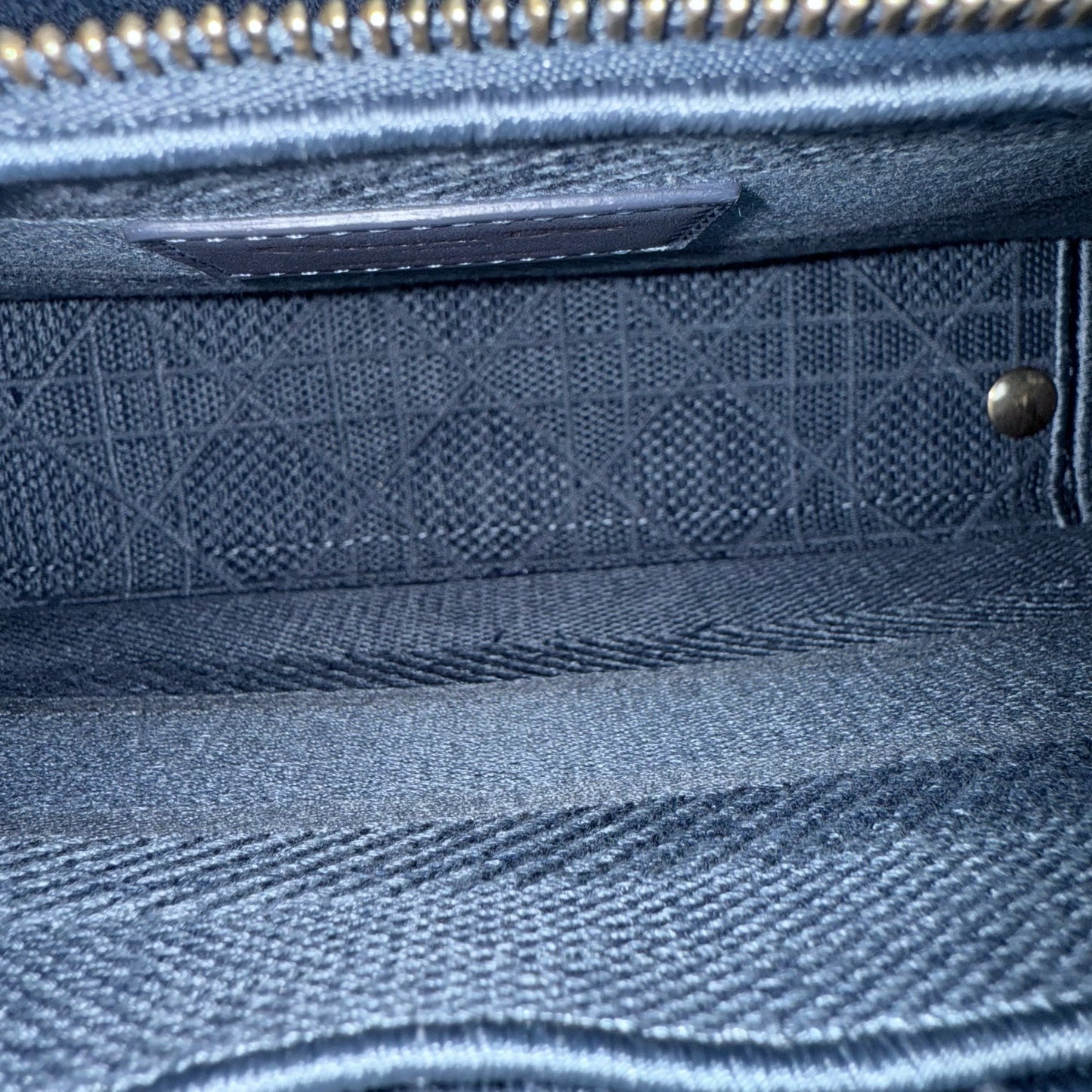 Kovancy Lady D-Lite - Cannage brodé bleu denim clair avec accessoires dorés