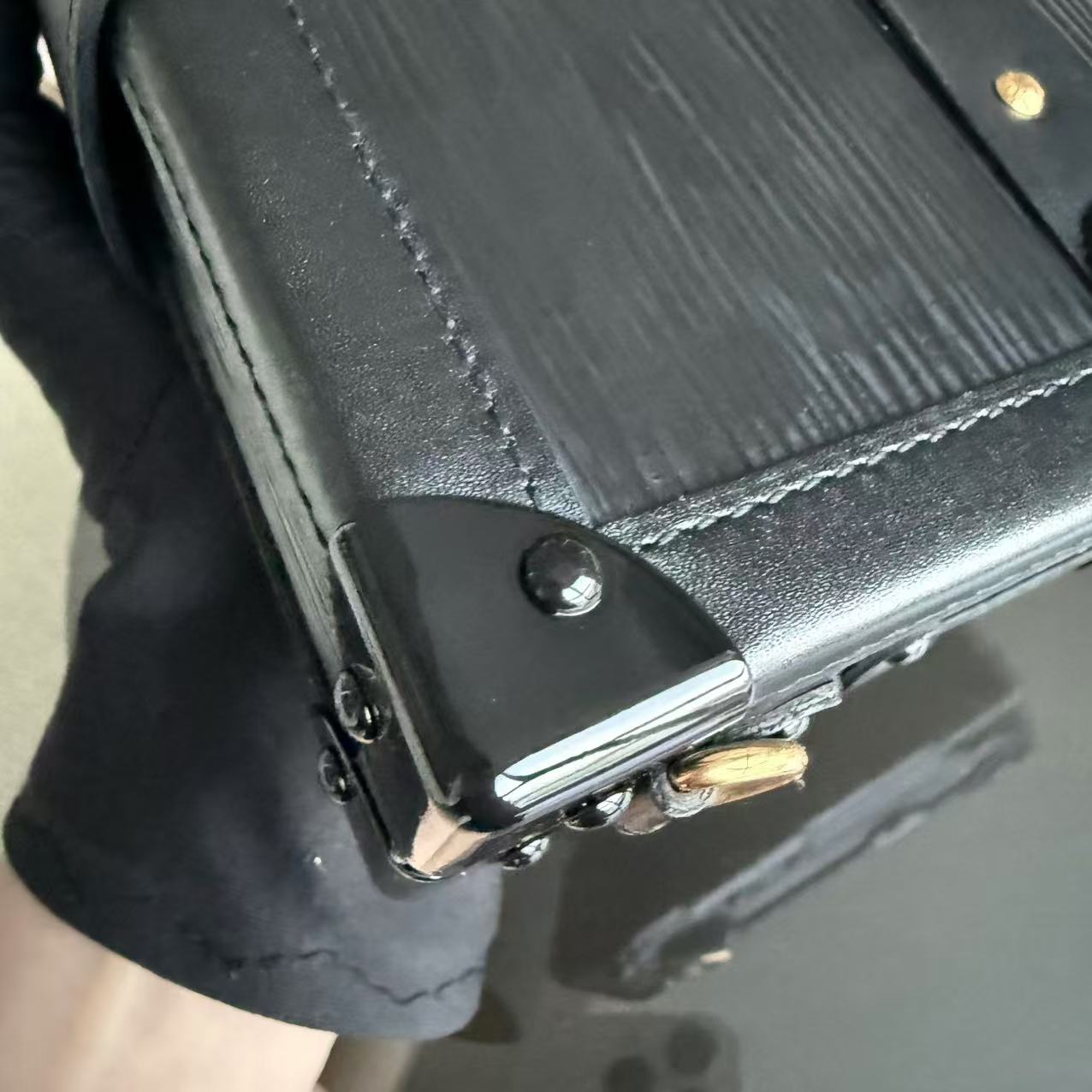 Kovancy Petite Malle - Sac bandoulière en cuir noir EPI