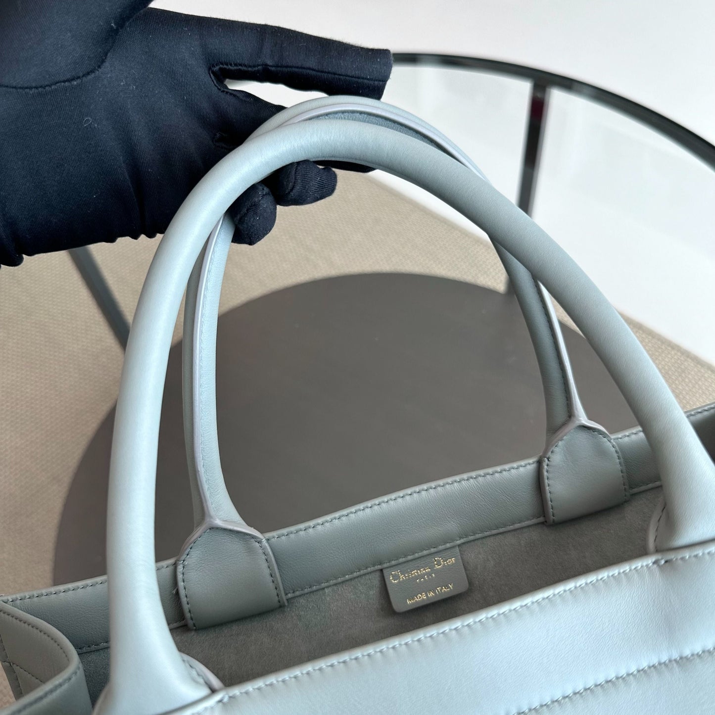 Kovancy Book Tote - Sac moyen 36 cm en cuir de veau gris