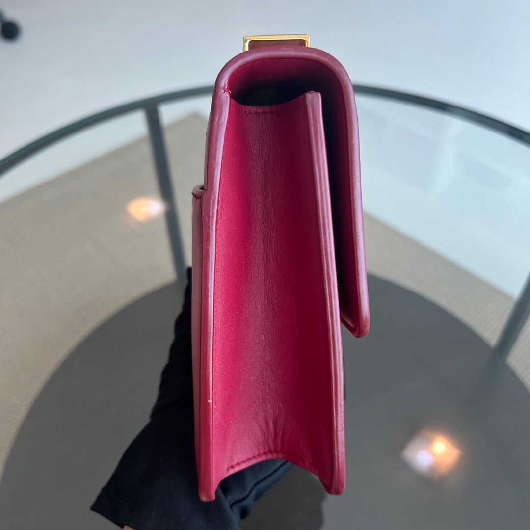Kovancy 30 Montaigne - Sac bandoulière moyen en cuir de veau rouge GHW