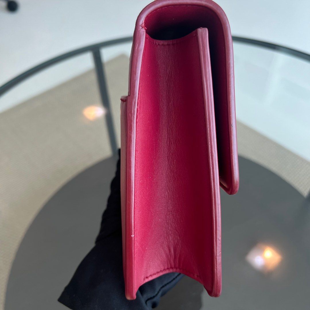 Kovancy 30 Montaigne - Sac bandoulière moyen en cuir de veau rouge GHW