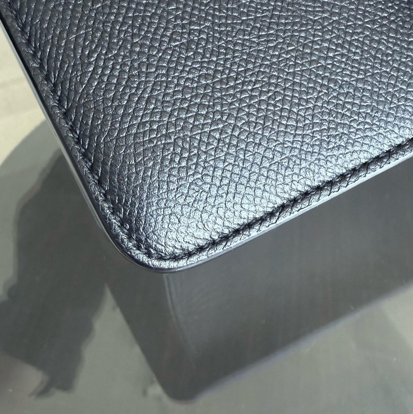 Kovancy 30 Montaigne 30 - Cuir de veau grainé tout noir