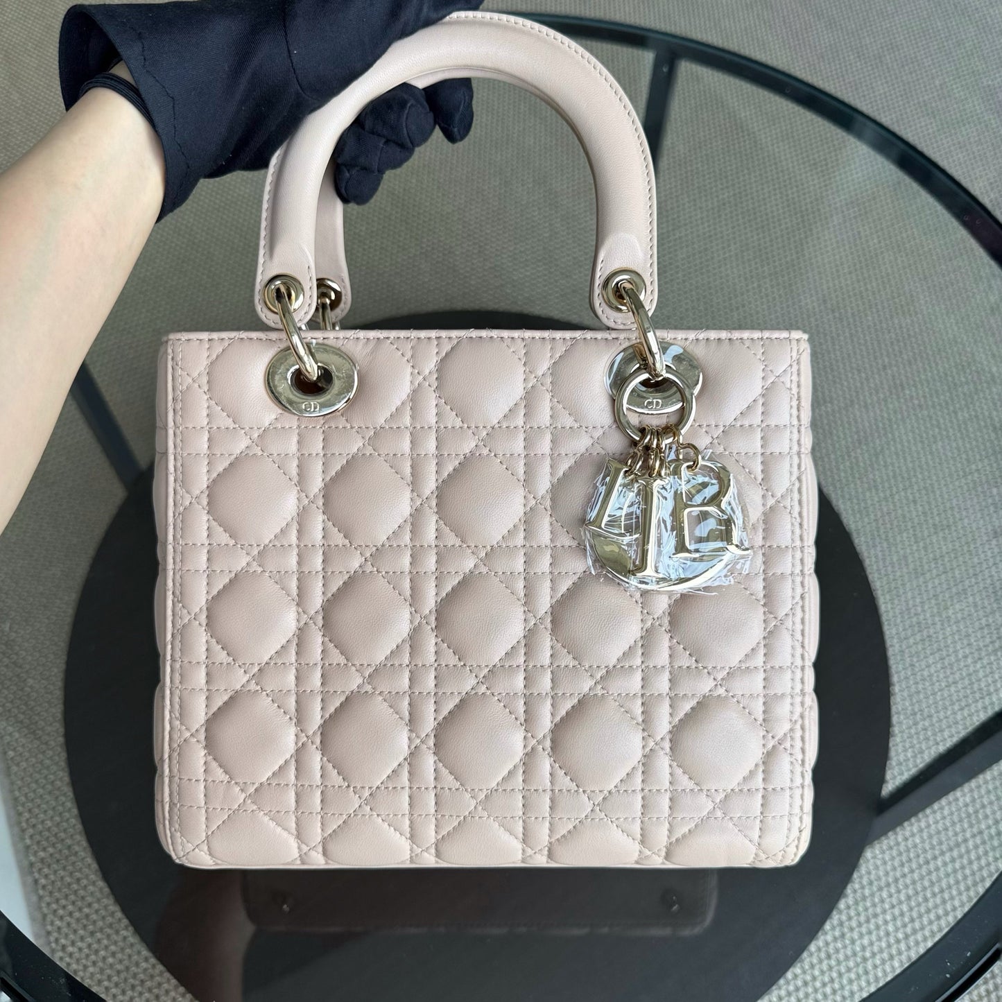 Kovancy Lady Moyen - Cuir d'agneau Cannage beige clair, finitions dorées