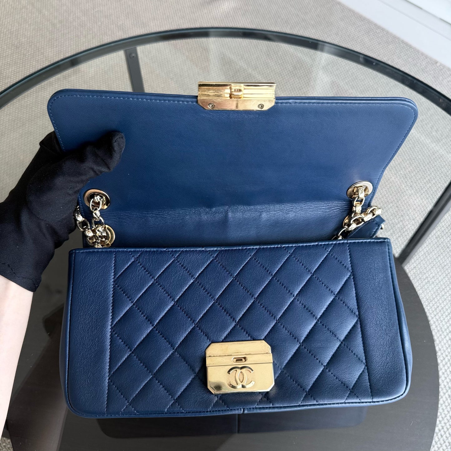 Kovancy Chic With Me Medium