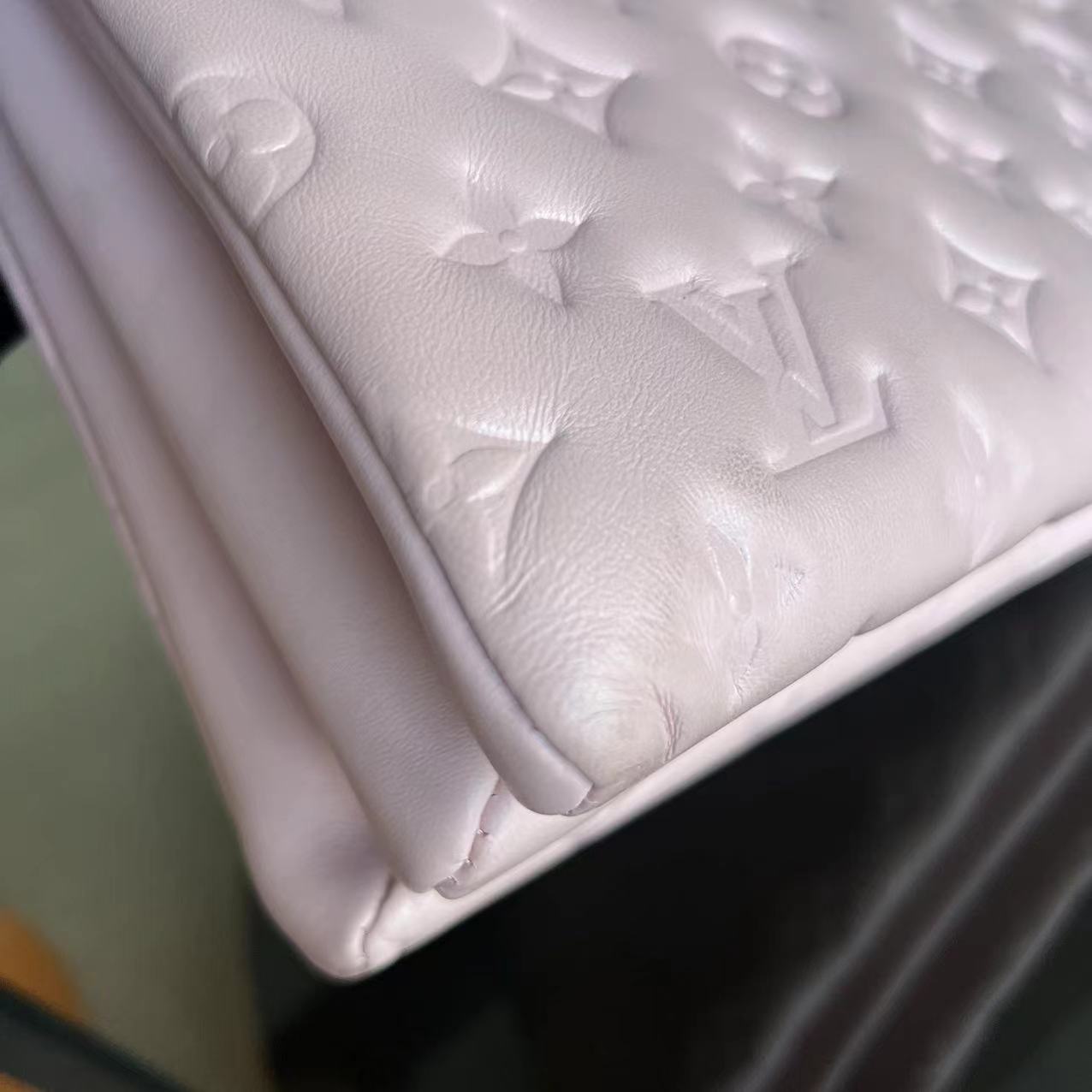 Kovancy Coussin PM Puffy Lambskin Violet Clair Matériel Doré