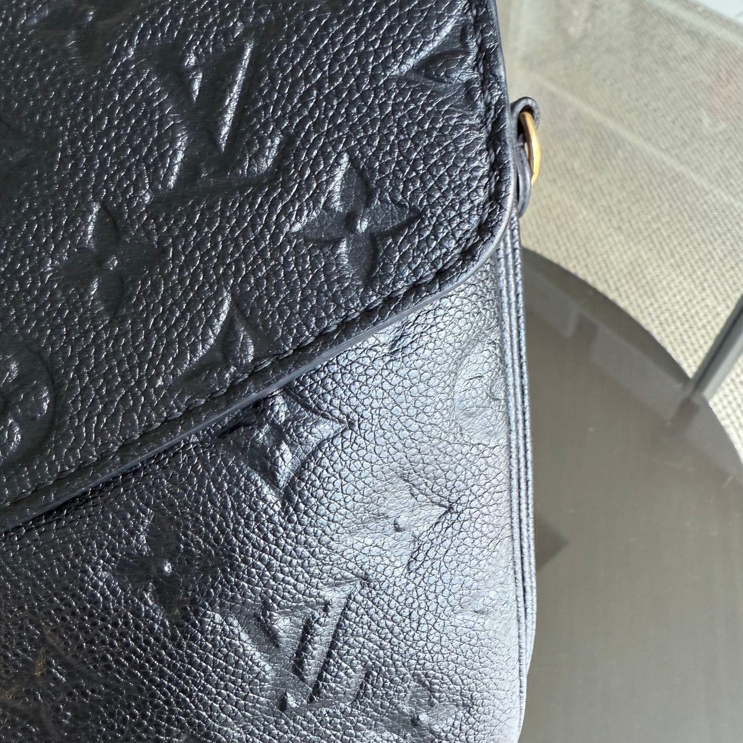 Kovancy Pochette Metis - Monogram Empreinte Cuir Noir Noir Or Quincaillerie