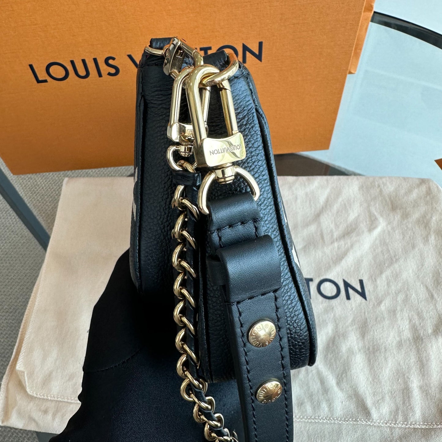Kovancy Multi Pochette Monogram Empriente Cuir Noir