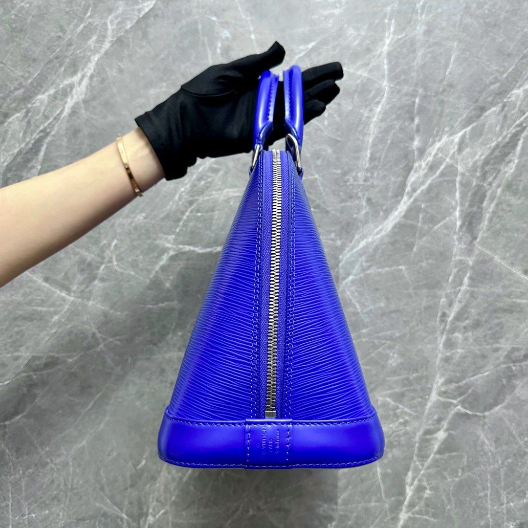 LVT Alma PM EPI Blue Leather SHW