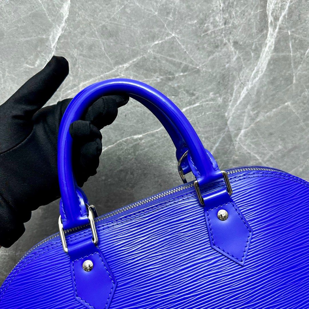 LVT Alma PM EPI Blue Leather SHW