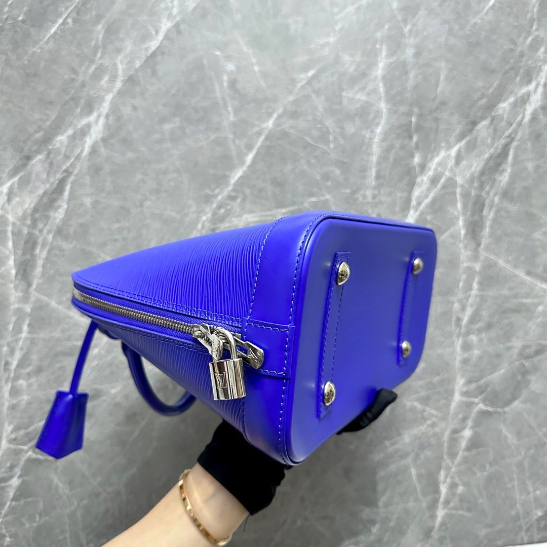 LVT Alma PM EPI Blue Leather SHW