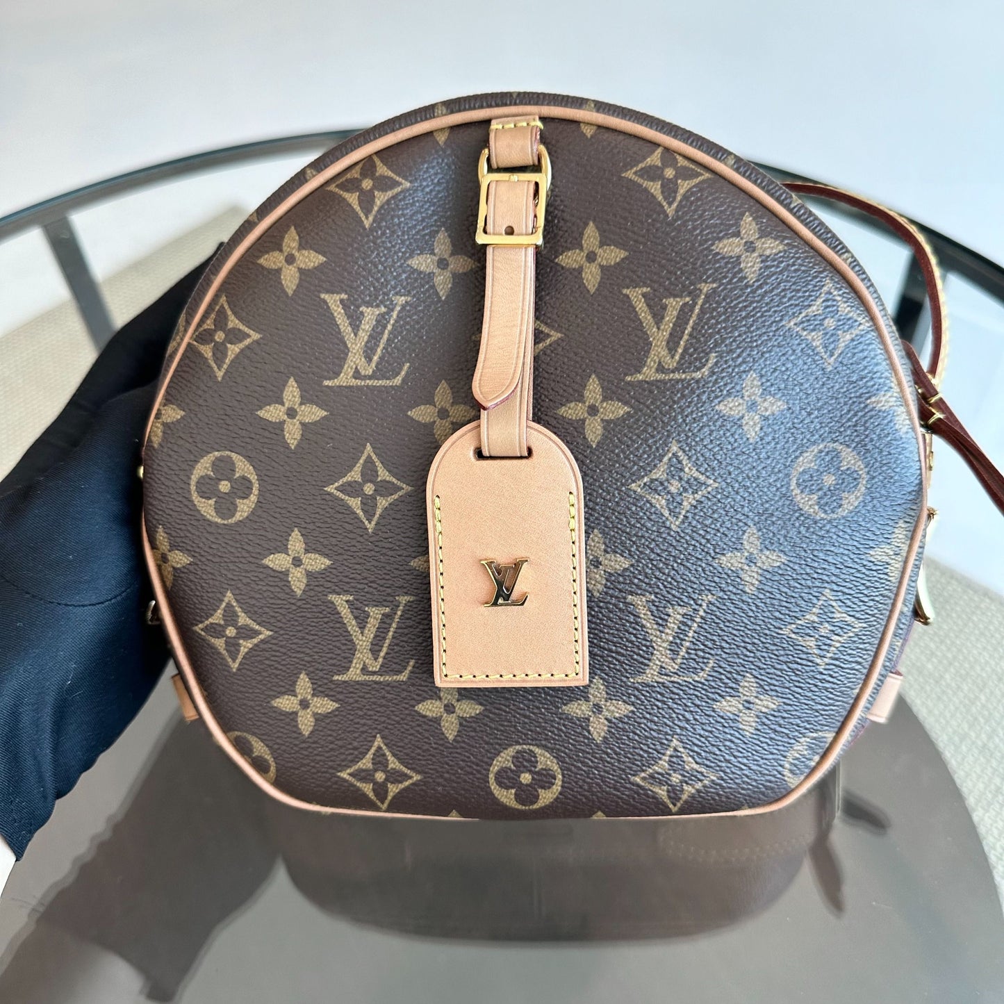 Kovancy Boîte Chapeau Souple MM Monogram Canvas Bag