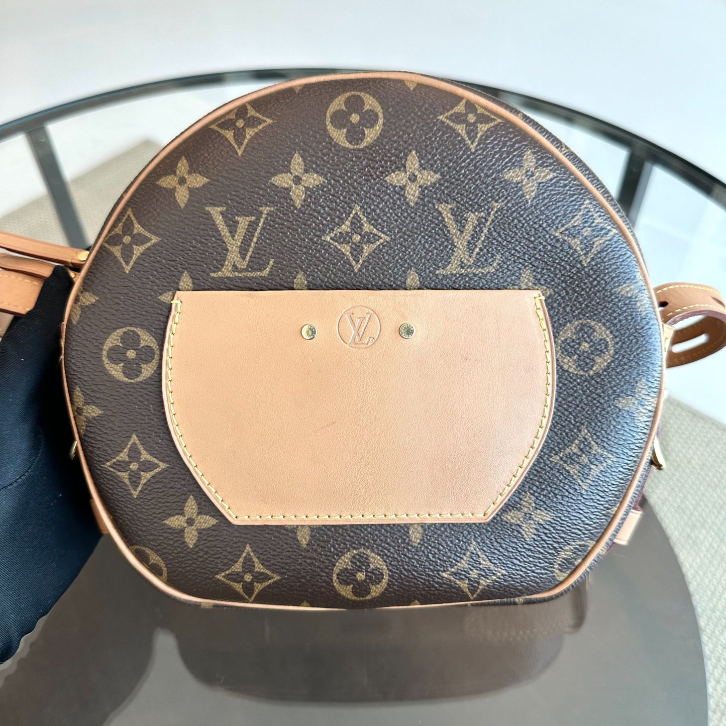 Kovancy Boîte Chapeau Souple MM Monogram Canvas Bag