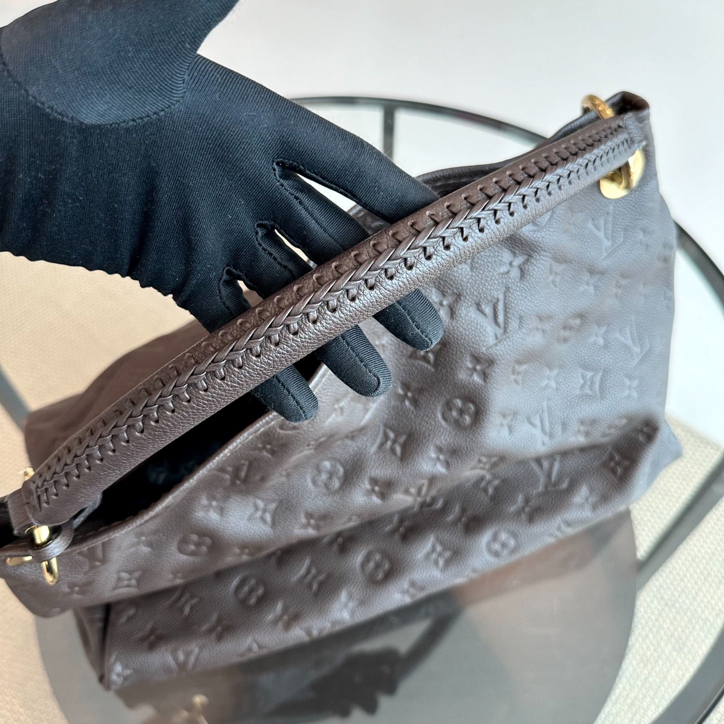 Kovancy Sac à main Artsy MM Monogram Empreinte en cuir marron