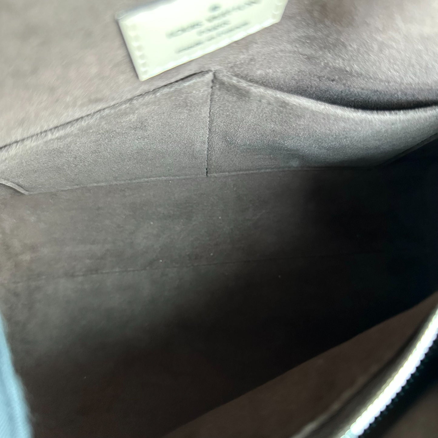 LVT Cluny MM shoulder bag in beige EPI leather