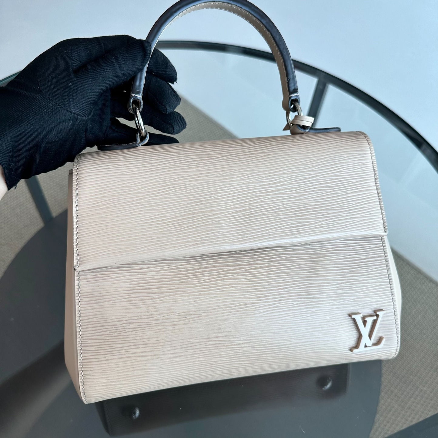 LVT Cluny MM shoulder bag in beige EPI leather