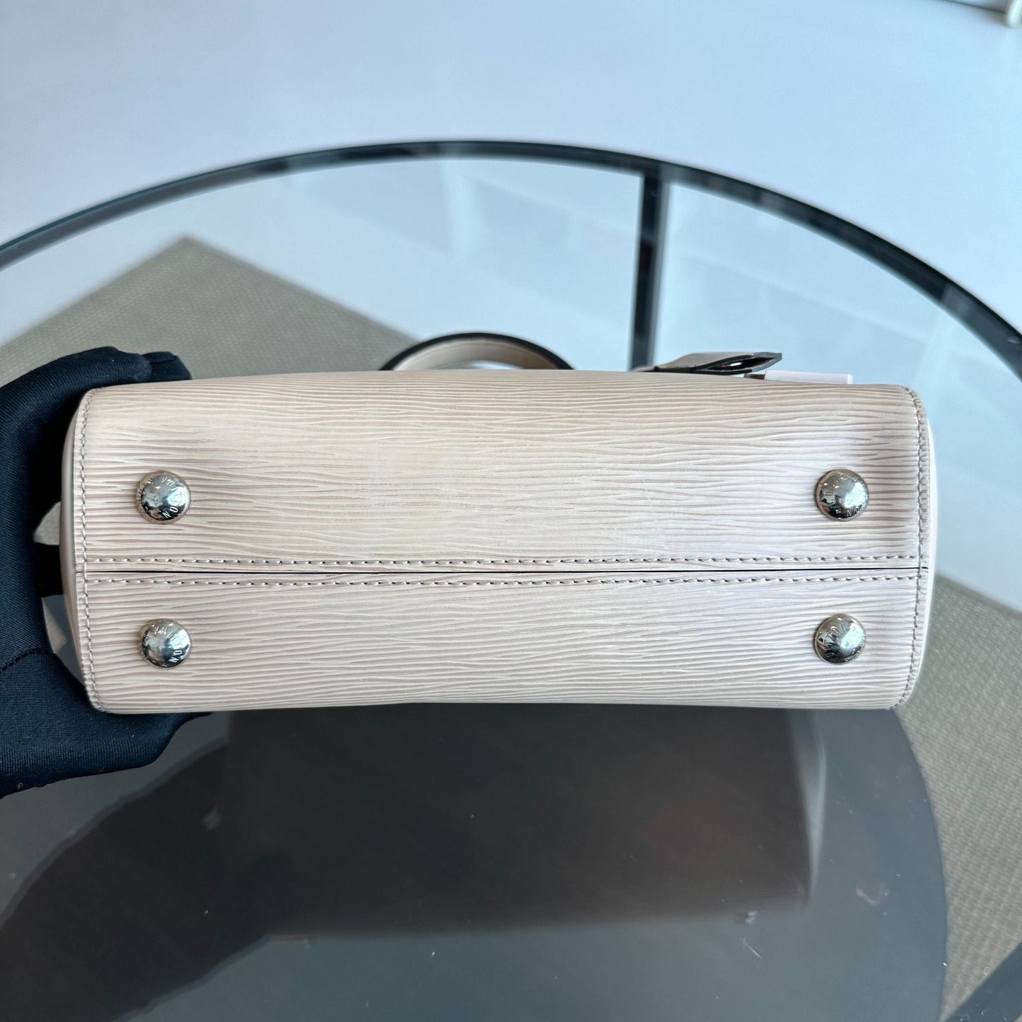 LVT Cluny MM shoulder bag in beige EPI leather