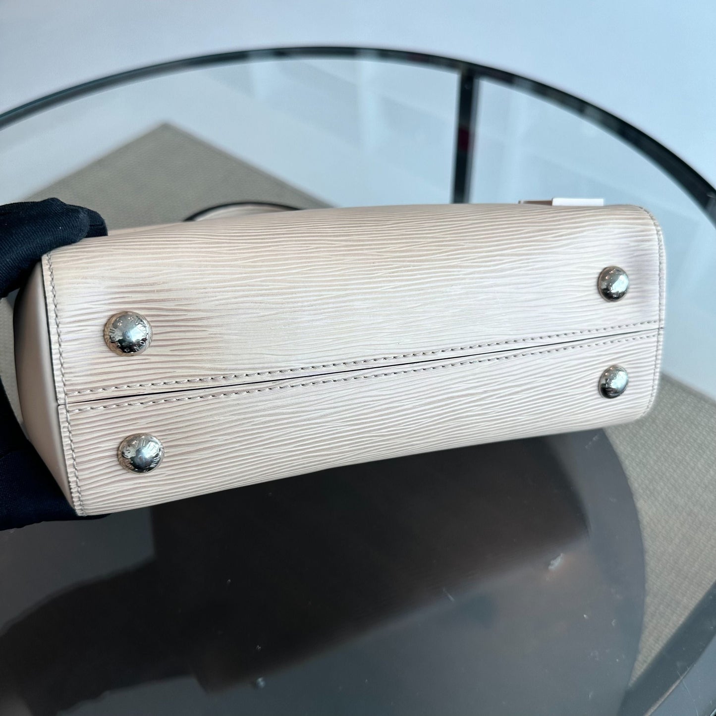 LVT Cluny MM shoulder bag in beige EPI leather
