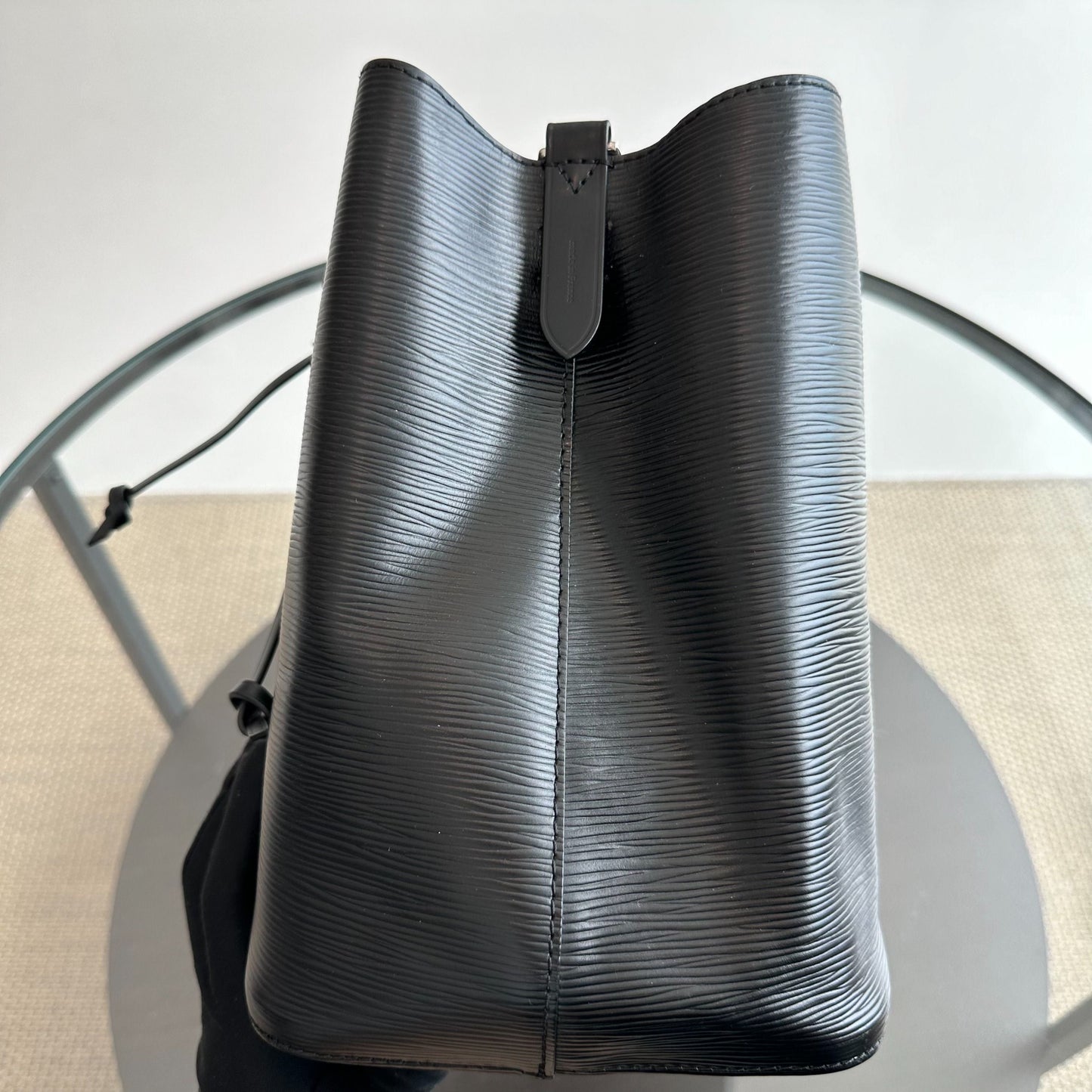 LVT Neo Noe MM Bucket Bag in Black EPI Leather SHW