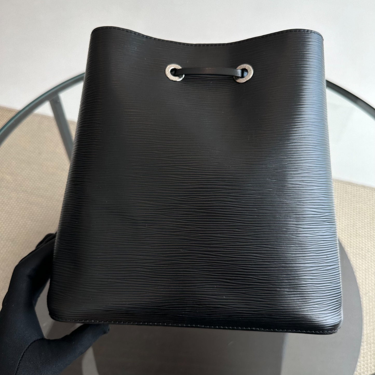 LVT Neo Noe MM Bucket Bag in Black EPI Leather SHW