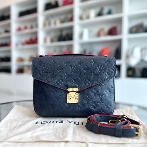 Kovancy Pochette Metis Veau Empreinte Cuir Bleu Marine GHW